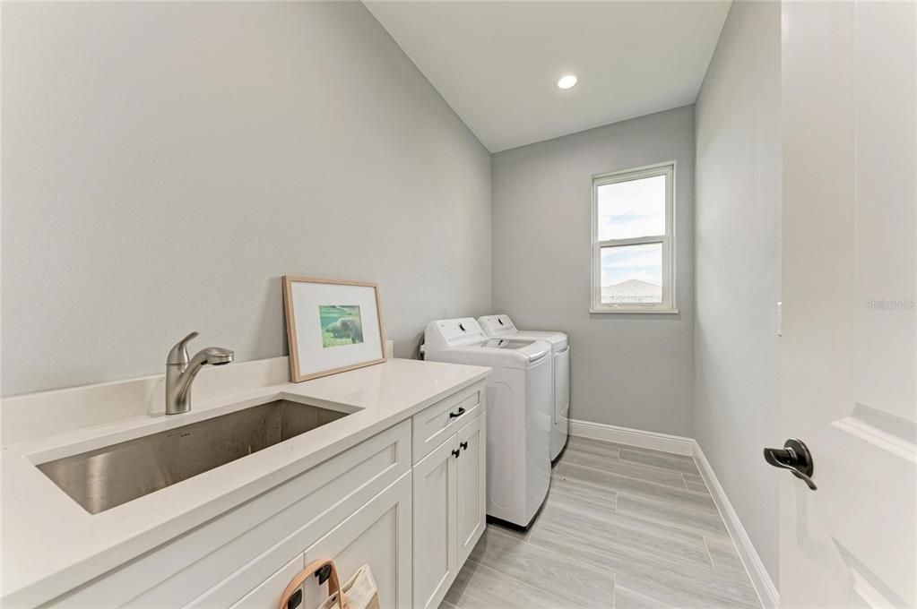 Active With Contract: $569,000 (3 beds, 2 baths, 2170 Square Feet)