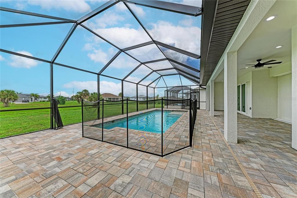Active With Contract: $569,000 (3 beds, 2 baths, 2170 Square Feet)