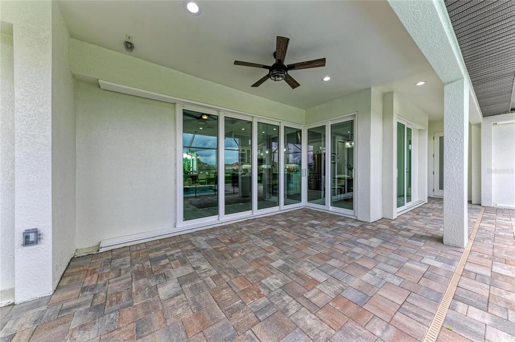 Active With Contract: $569,000 (3 beds, 2 baths, 2170 Square Feet)