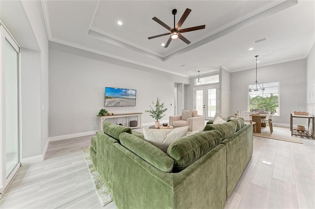 Active With Contract: $569,000 (3 beds, 2 baths, 2170 Square Feet)