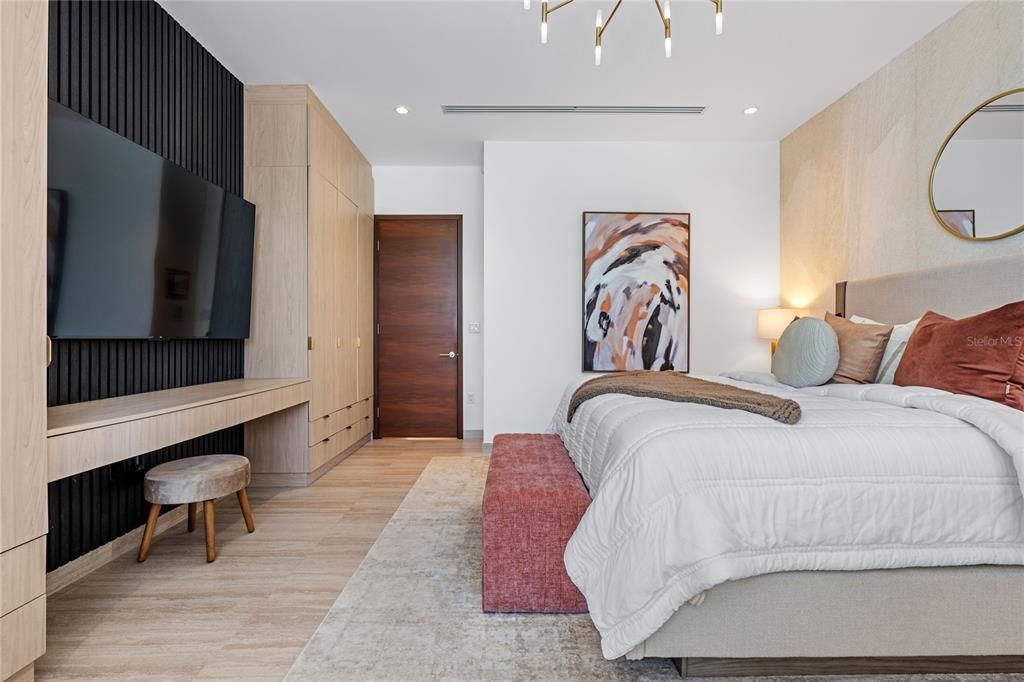 待售: $5,699,000 (3 贝兹, 3 浴室, 2400 平方英尺)