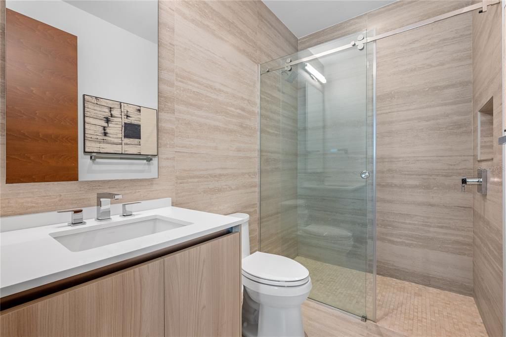 待售: $5,699,000 (3 贝兹, 3 浴室, 2400 平方英尺)