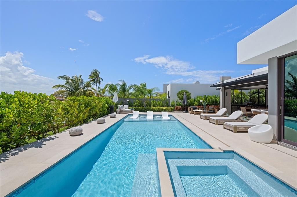 待售: $5,699,000 (3 贝兹, 3 浴室, 2400 平方英尺)