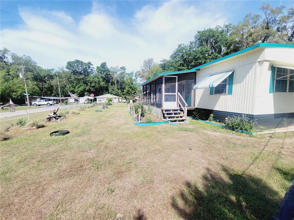 待售: $157,000 (2 贝兹, 2 浴室, 784 平方英尺)