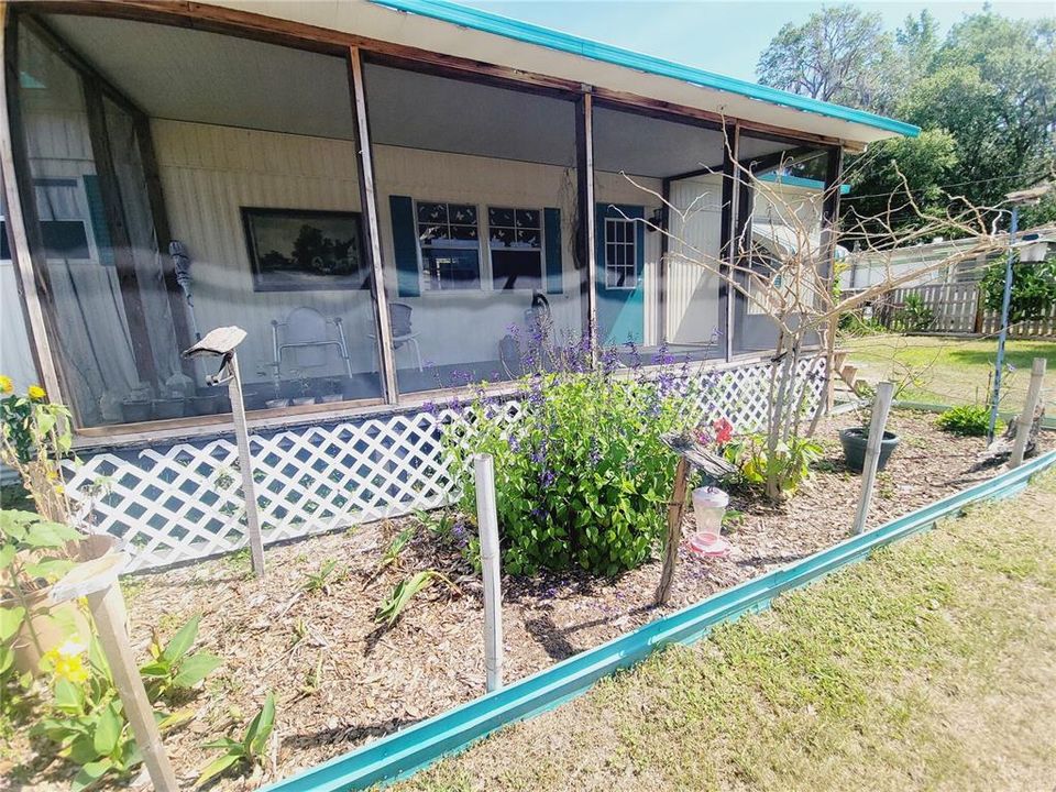 待售: $157,000 (2 贝兹, 2 浴室, 784 平方英尺)