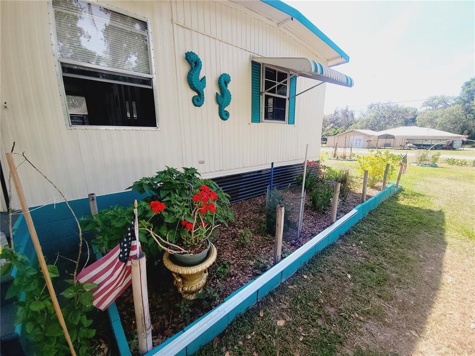 待售: $157,000 (2 贝兹, 2 浴室, 784 平方英尺)