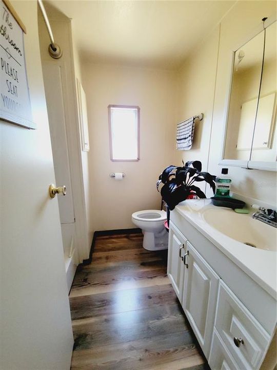 待售: $157,000 (2 贝兹, 2 浴室, 784 平方英尺)