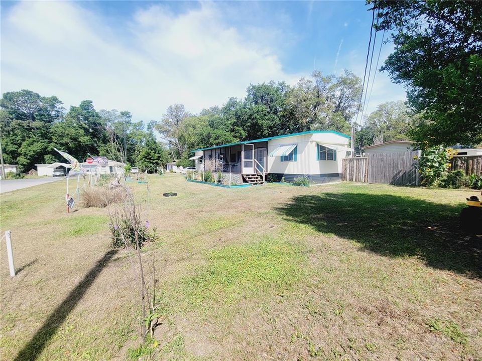 待售: $157,000 (2 贝兹, 2 浴室, 784 平方英尺)