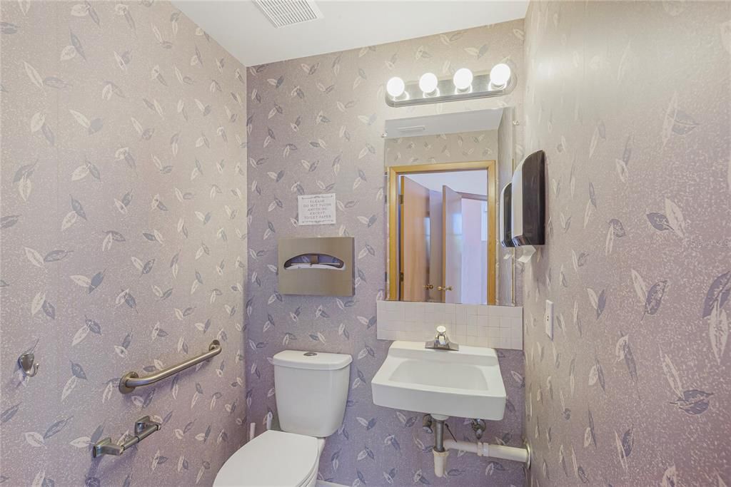 На продажу: $450,000 (0 спален, 0 ванн, 1175 Квадратных фут)