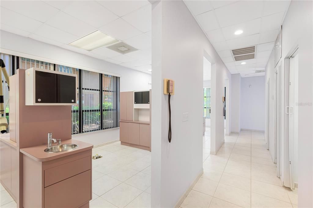 На продажу: $450,000 (0 спален, 0 ванн, 1175 Квадратных фут)