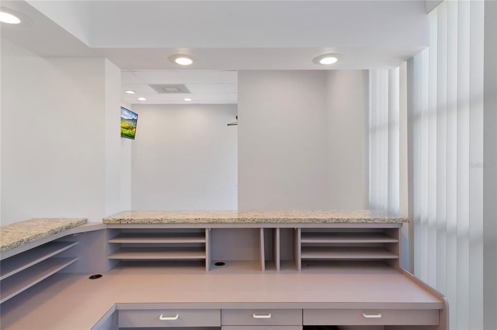 На продажу: $450,000 (0 спален, 0 ванн, 1175 Квадратных фут)