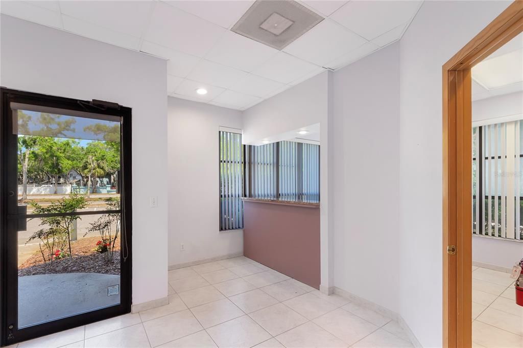 На продажу: $450,000 (0 спален, 0 ванн, 1175 Квадратных фут)