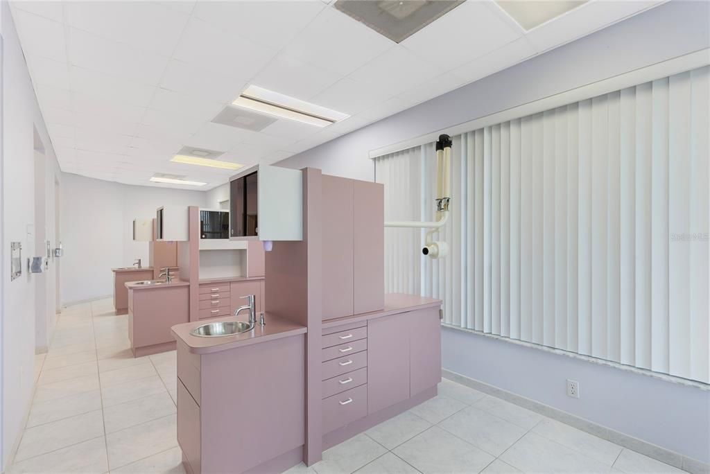 На продажу: $450,000 (0 спален, 0 ванн, 1175 Квадратных фут)