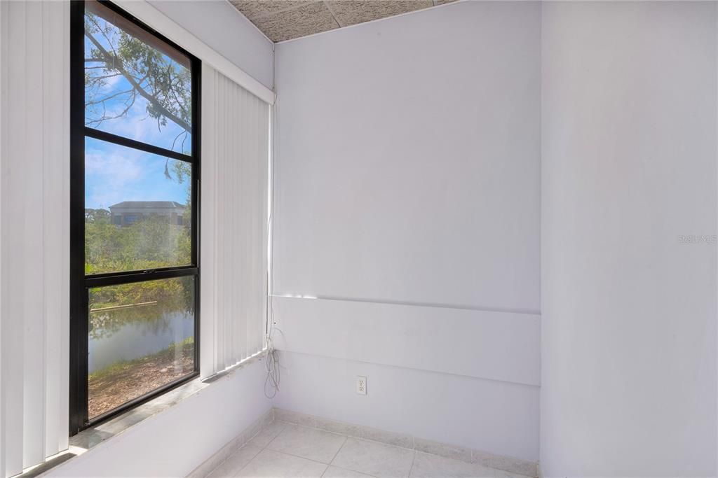 На продажу: $450,000 (0 спален, 0 ванн, 1175 Квадратных фут)