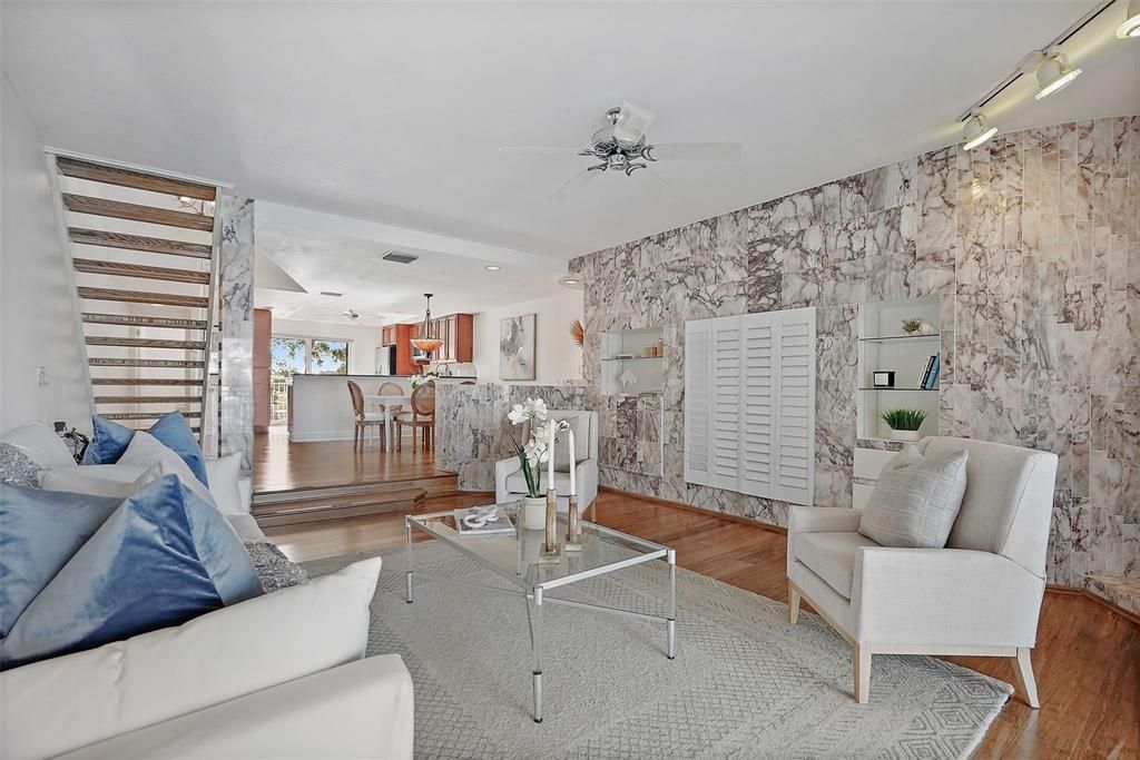 合同活跃: $795,000 (2 贝兹, 2 浴室, 1650 平方英尺)