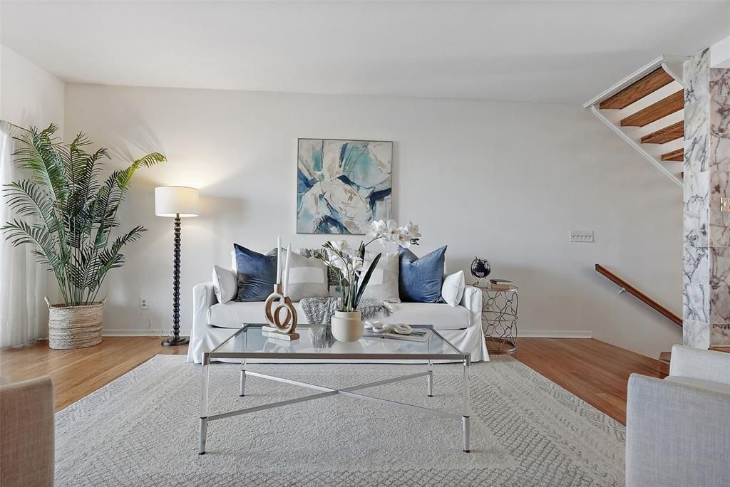 合同活跃: $795,000 (2 贝兹, 2 浴室, 1650 平方英尺)