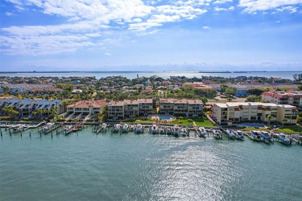 合同活跃: $795,000 (2 贝兹, 2 浴室, 1650 平方英尺)