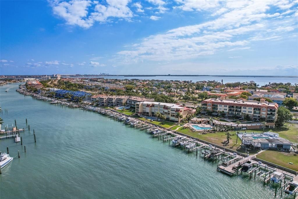 合同活跃: $795,000 (2 贝兹, 2 浴室, 1650 平方英尺)