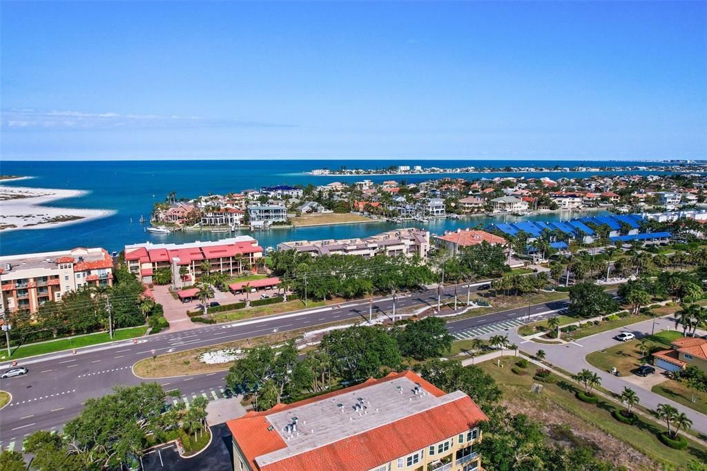 合同活跃: $795,000 (2 贝兹, 2 浴室, 1650 平方英尺)