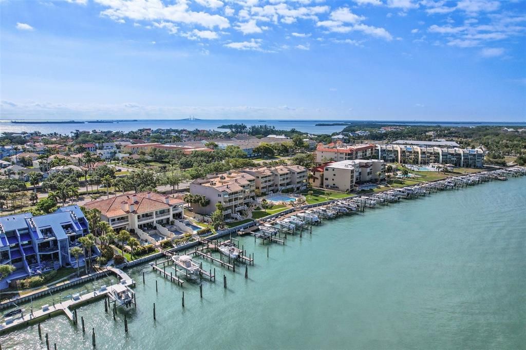 合同活跃: $795,000 (2 贝兹, 2 浴室, 1650 平方英尺)