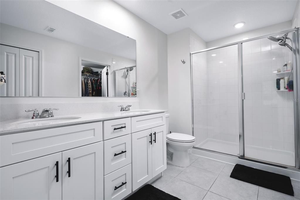 For Sale: $325,000 (3 beds, 2 baths, 1540 Square Feet)