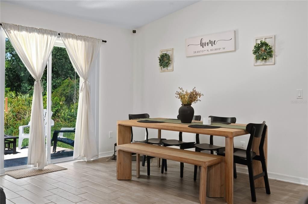 For Sale: $325,000 (3 beds, 2 baths, 1540 Square Feet)