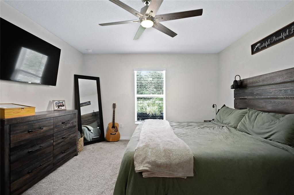 For Sale: $325,000 (3 beds, 2 baths, 1540 Square Feet)