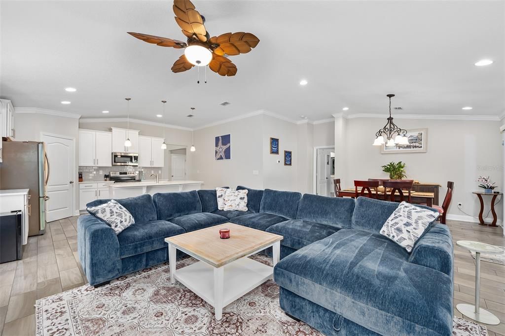 待售: $489,000 (4 贝兹, 2 浴室, 1856 平方英尺)