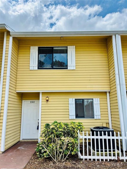 Recently Sold: $179,900 (2 beds, 1 baths, 1032 Square Feet)