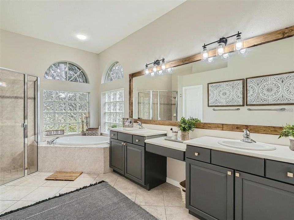 В аренду: $8,900 (4 спален, 3 ванн, 2996 Квадратных фут)