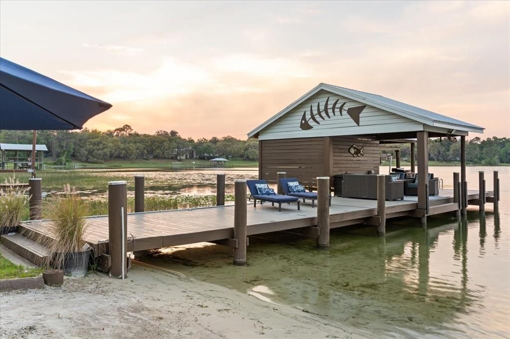 最近售出: $799,000 (3 贝兹, 2 浴室, 2014 平方英尺)