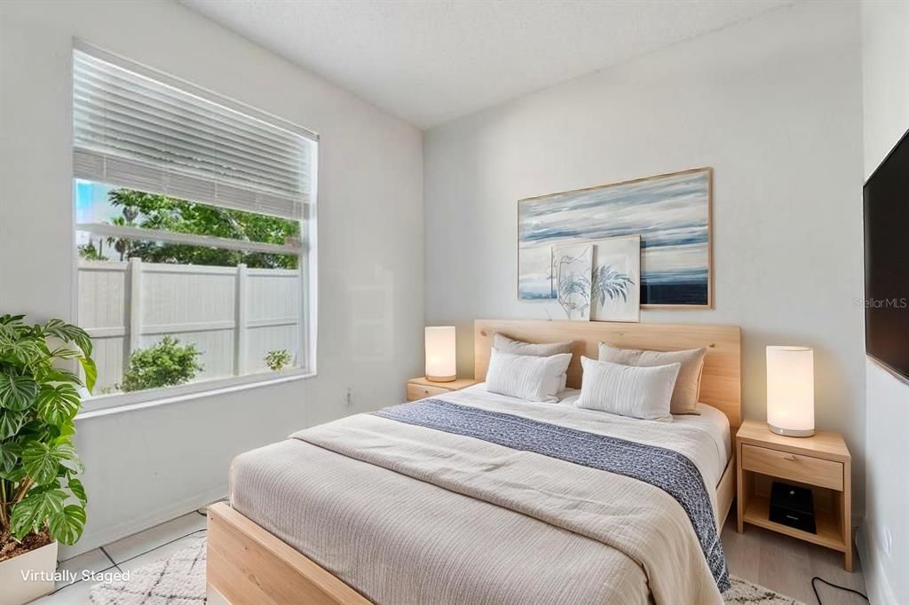 Activo con contrato: $469,000 (4 camas, 2 baños, 1965 Pies cuadrados)