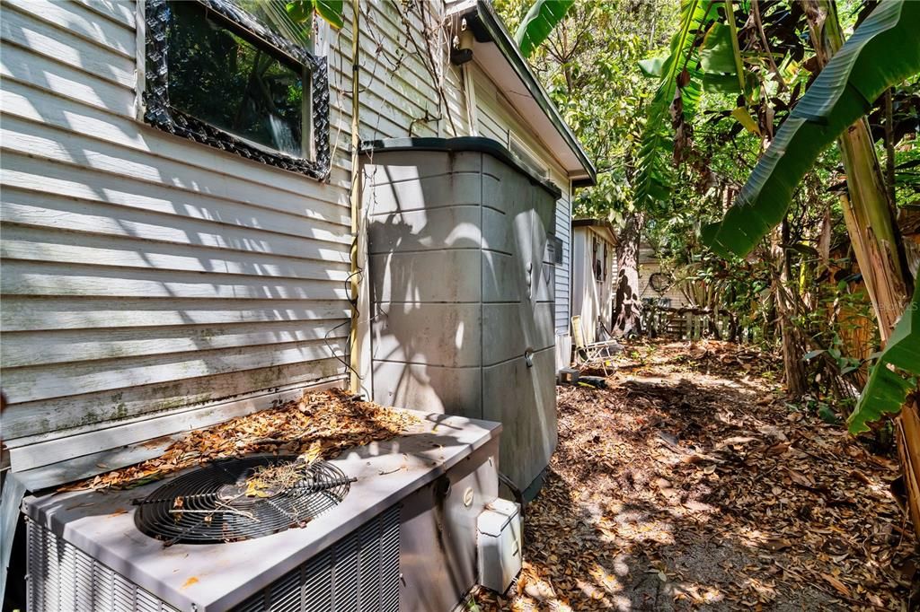 Active With Contract: $59,000 (1 beds, 1 baths, 816 Square Feet)