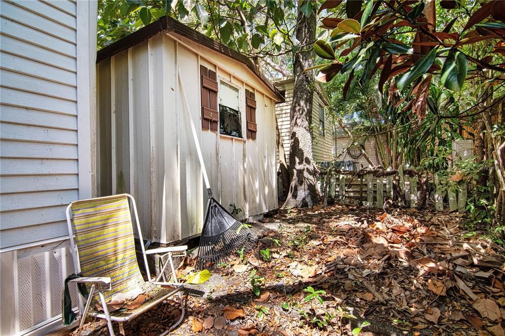 Active With Contract: $59,000 (1 beds, 1 baths, 816 Square Feet)