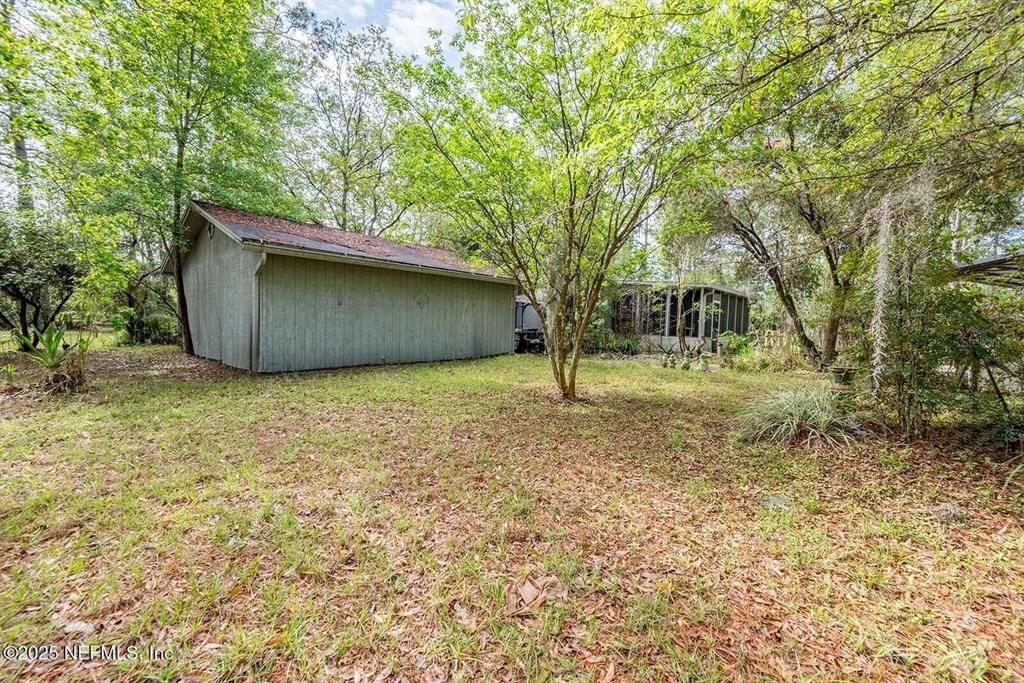 For Sale: $200,000 (3 beds, 2 baths, 1456 Square Feet)