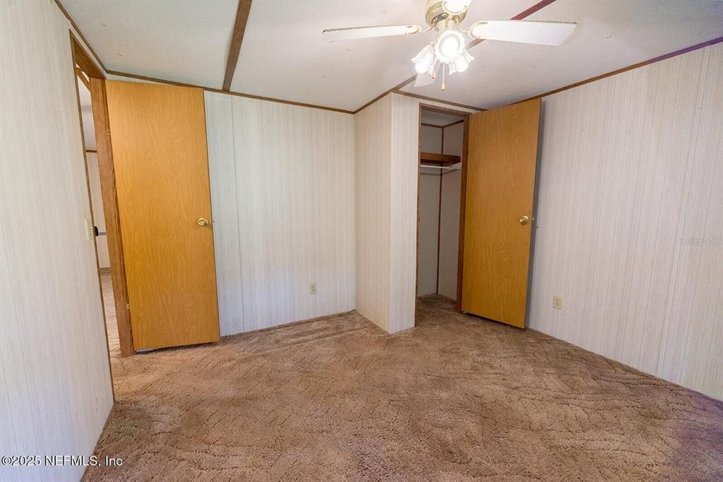 For Sale: $200,000 (3 beds, 2 baths, 1456 Square Feet)