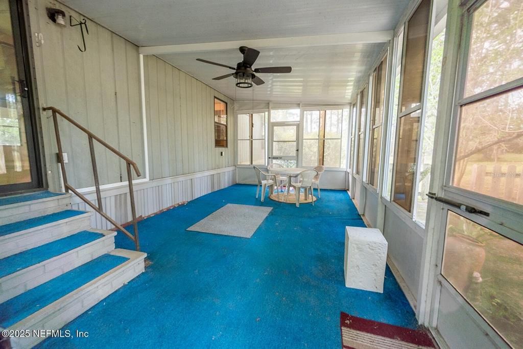 For Sale: $200,000 (3 beds, 2 baths, 1456 Square Feet)