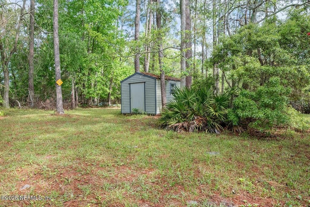 For Sale: $200,000 (3 beds, 2 baths, 1456 Square Feet)