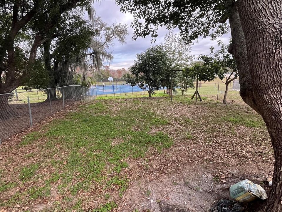 合同活跃: $273,000 (2 贝兹, 2 浴室, 858 平方英尺)