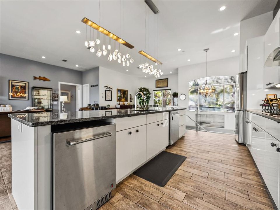 For Sale: $1,975,000 (4 beds, 3 baths, 3415 Square Feet)