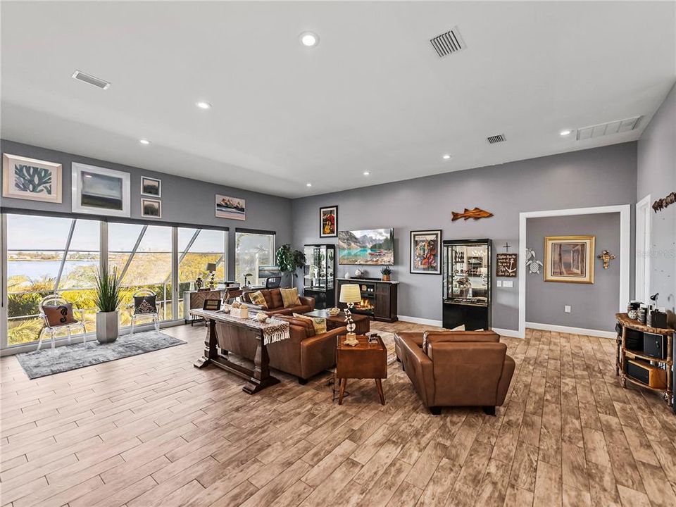 For Sale: $1,975,000 (4 beds, 3 baths, 3415 Square Feet)