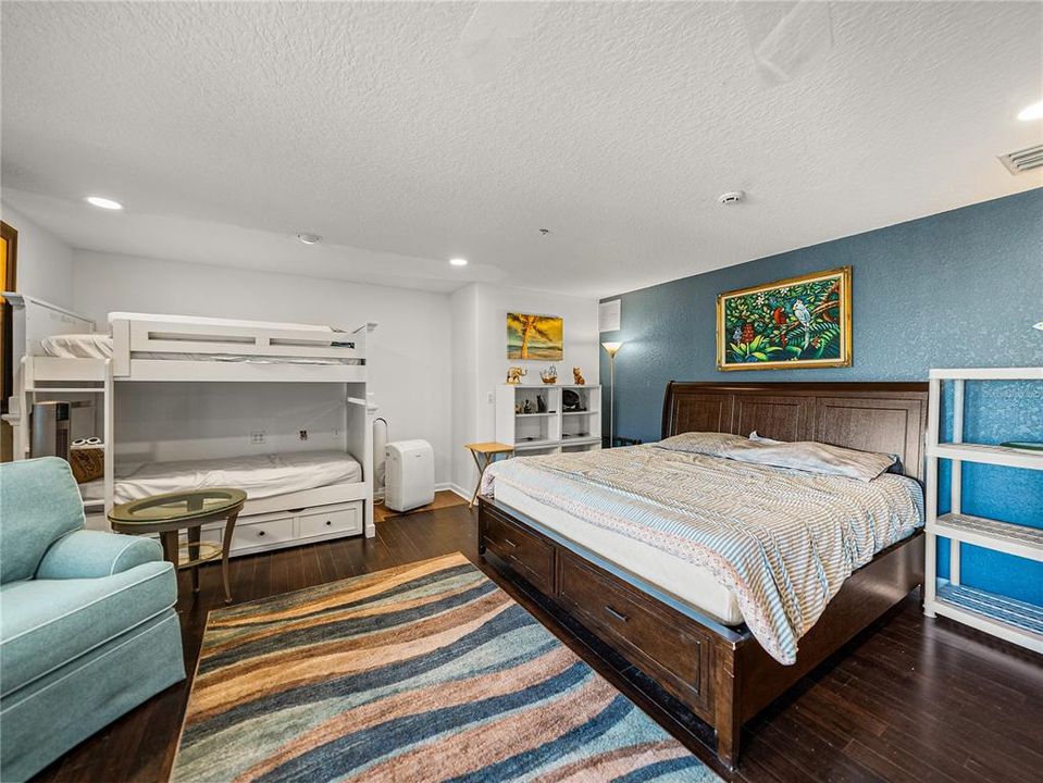 For Sale: $1,975,000 (4 beds, 3 baths, 3415 Square Feet)