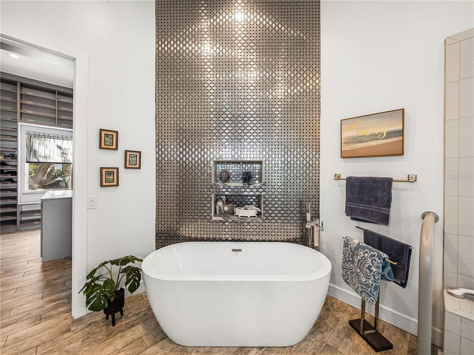 For Sale: $1,975,000 (4 beds, 3 baths, 3415 Square Feet)