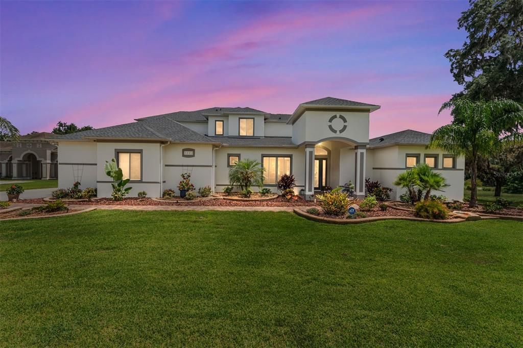 For Sale: $1,325,000 (5 beds, 4 baths, 3845 Square Feet)