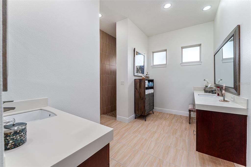 For Sale: $1,325,000 (5 beds, 4 baths, 3845 Square Feet)