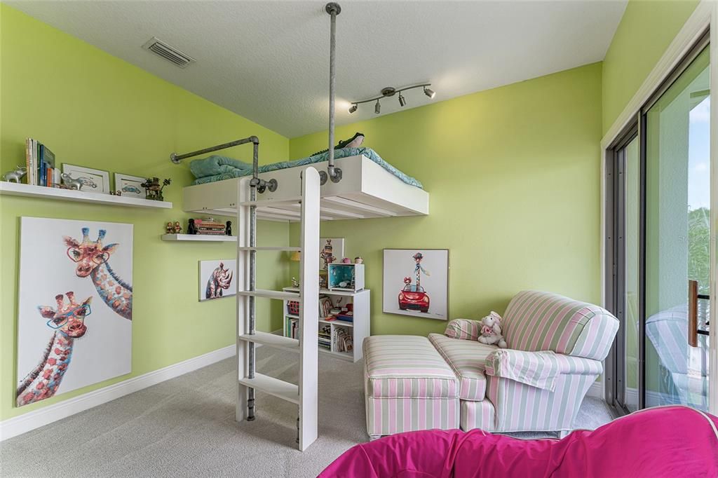 For Sale: $1,325,000 (5 beds, 4 baths, 3845 Square Feet)