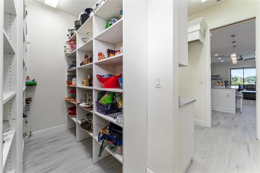 For Sale: $1,325,000 (5 beds, 4 baths, 3845 Square Feet)