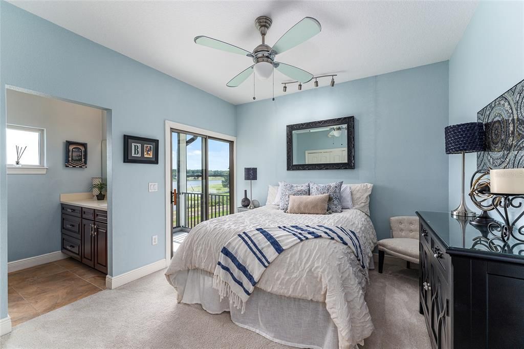 For Sale: $1,325,000 (5 beds, 4 baths, 3845 Square Feet)