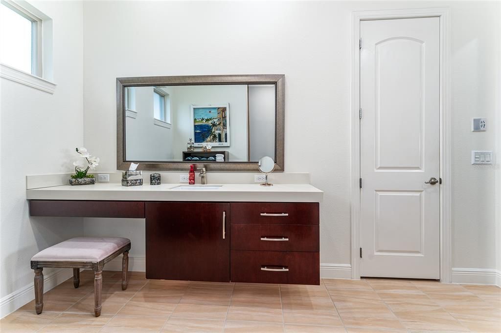 For Sale: $1,325,000 (5 beds, 4 baths, 3845 Square Feet)