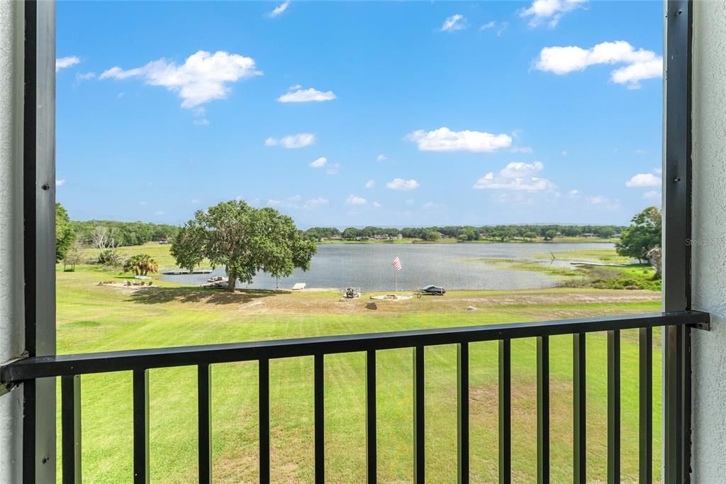 For Sale: $1,325,000 (5 beds, 4 baths, 3845 Square Feet)